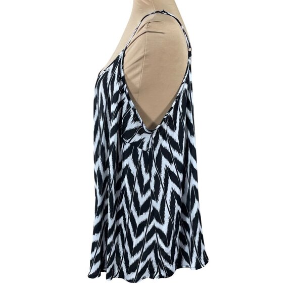 APT.9 Tank Top Black White Chevron Size 2X Cami Shell Round Neck - Picture 2 of 8